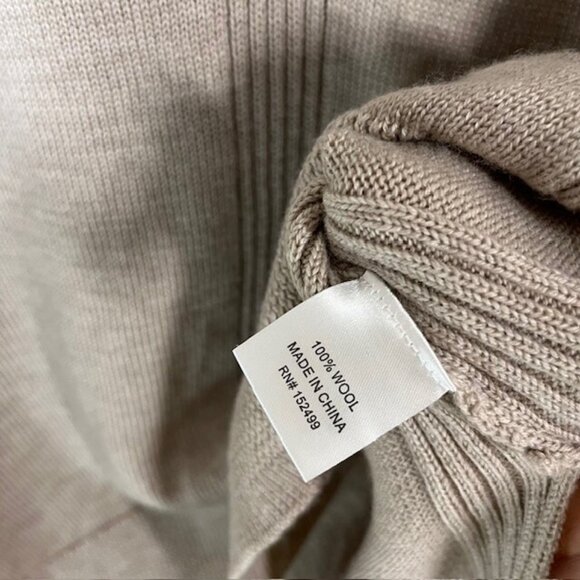 Amour Vert Sweater Womens Small Wool V Neck Pullover High Low FLAW - Picture 4 of 6